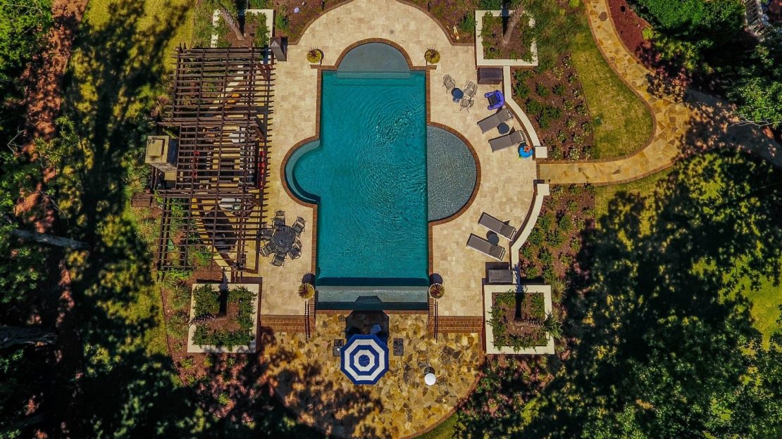 The Clearwater Pool Company The Midlands' only Master Pools Builder