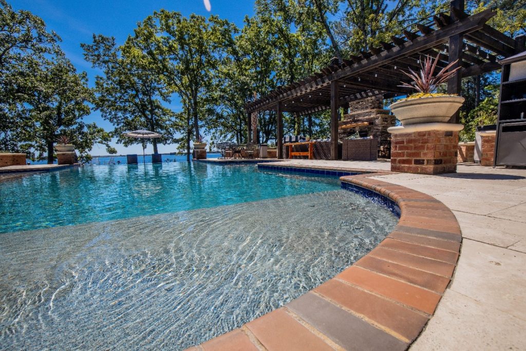The Clearwater Pool Company The Midlands' only Master Pools Builder